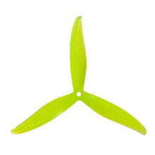 Load image into Gallery viewer, GemFan Hurricane 7043 Street League Tri-Blade Propellers