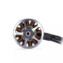 Laden Sie das Bild in den Galerie-Viewer, BrotherHobby Avenger 2806,5-1300kV Bürstenloser Motor